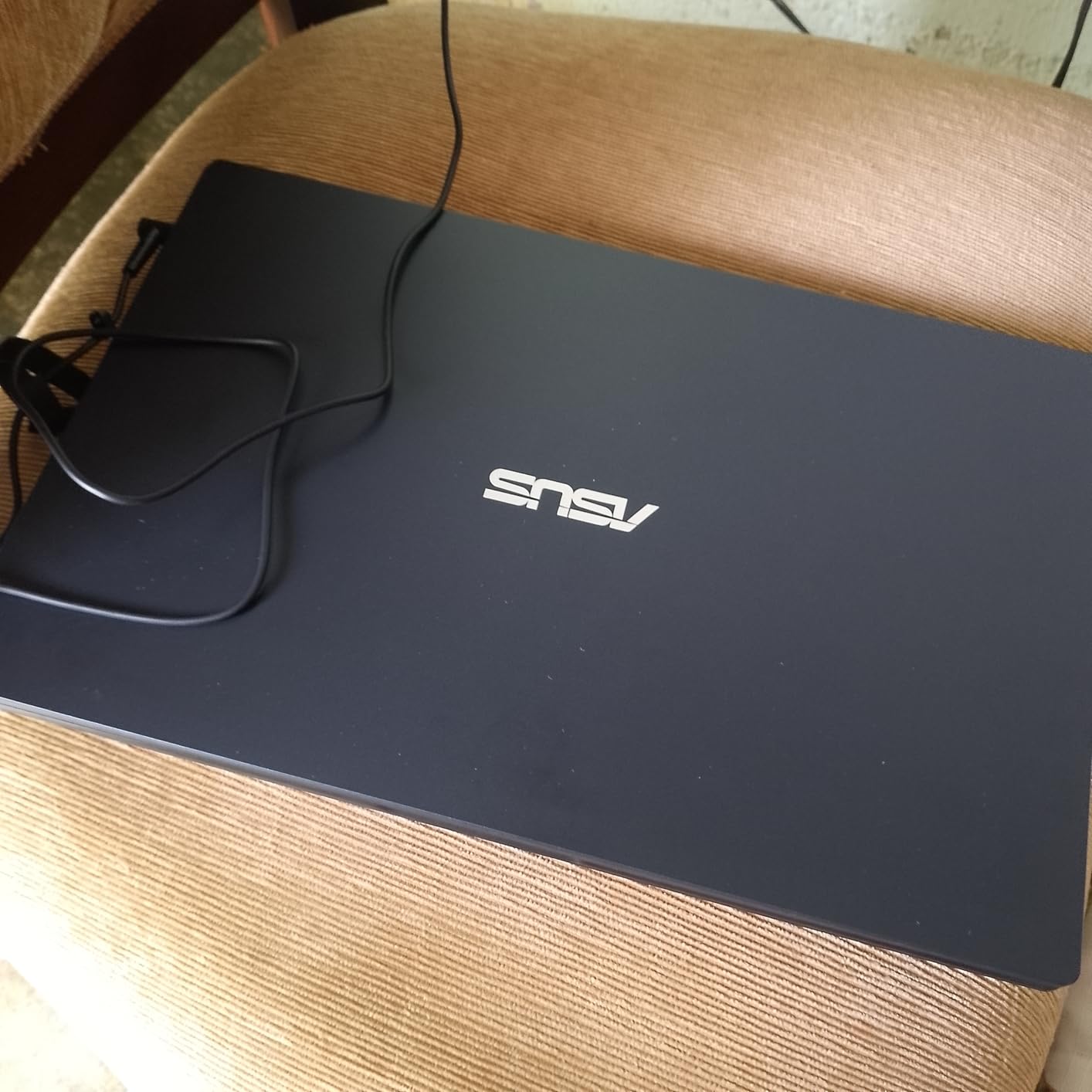 ASUS Lightweight 15.5