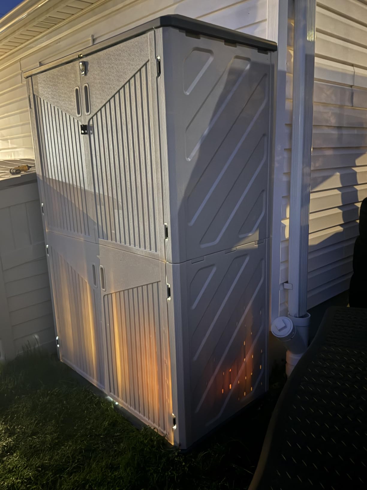 Aoxun Outdoor Storage Shed, 64 Cu.Ft Vertical Resin Sheds, White customer photo 1