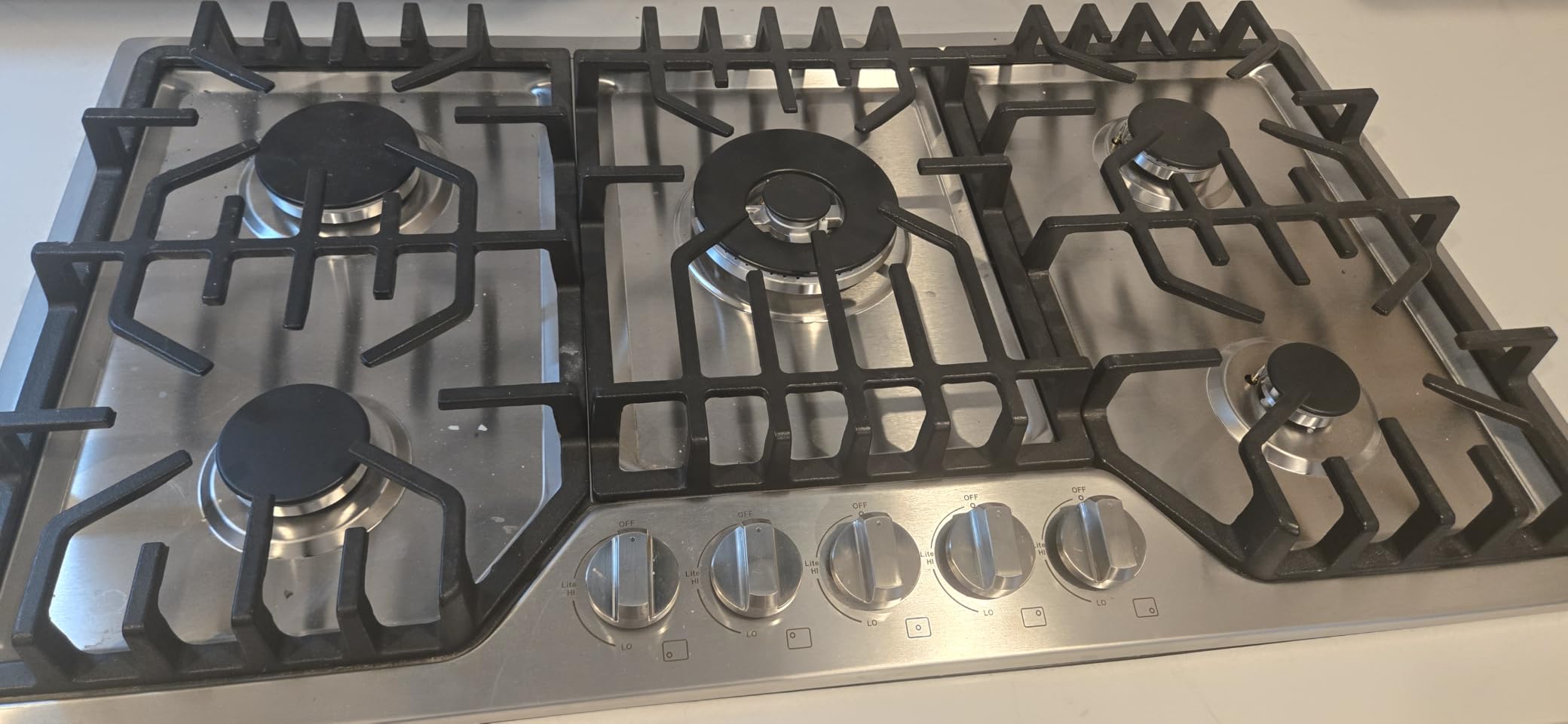 Amzgachfktch Gas Cooktop 36 inch with 5 Italy Sabaf Sealed Burners, Max 48,300 BTU Built-in Gas Stove Top, Propane Cooktop with 304 Stainless Steel Panel, NG/LPG Convertible, CSA Certified customer photo 1