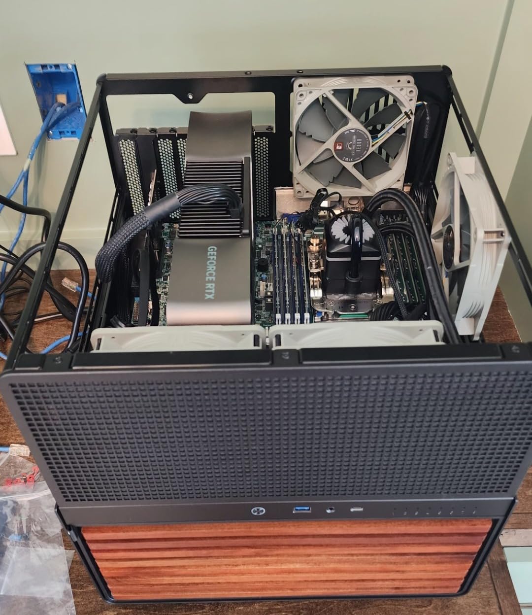 JONSBO N5 NAS Pc Case, E-ATX,12HDD+4SSD Drive Bay GPU HP Host, Supports Max. 4 GPU,E-A.TX(330mm) MB/ATX PSU Supports, with 3 Fans Built-in, 8 Slots PCI, Solid Wood Veneer Computer Case,Home Server customer photo 2