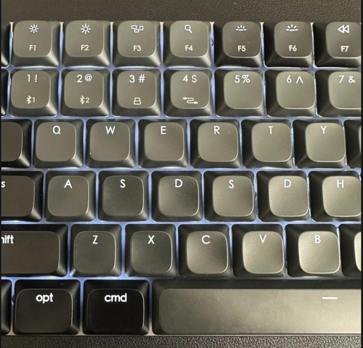 Satechi SM3 Mechanical Keyboard, White LED Backlit, Dark Gray/Gray customer photo 2