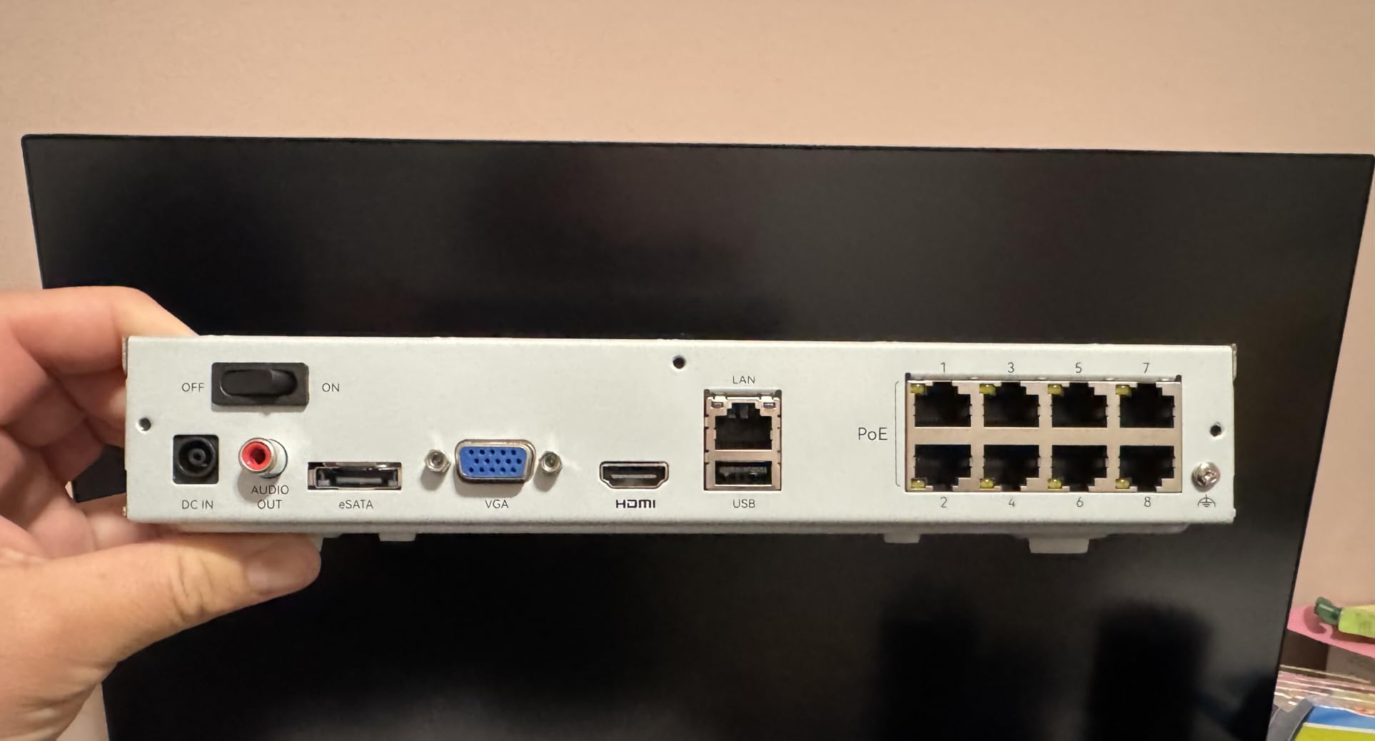 REOLINK RP-PN8 Professional 8CH PoE NVR Support Up to 16MP Camera customer photo 1