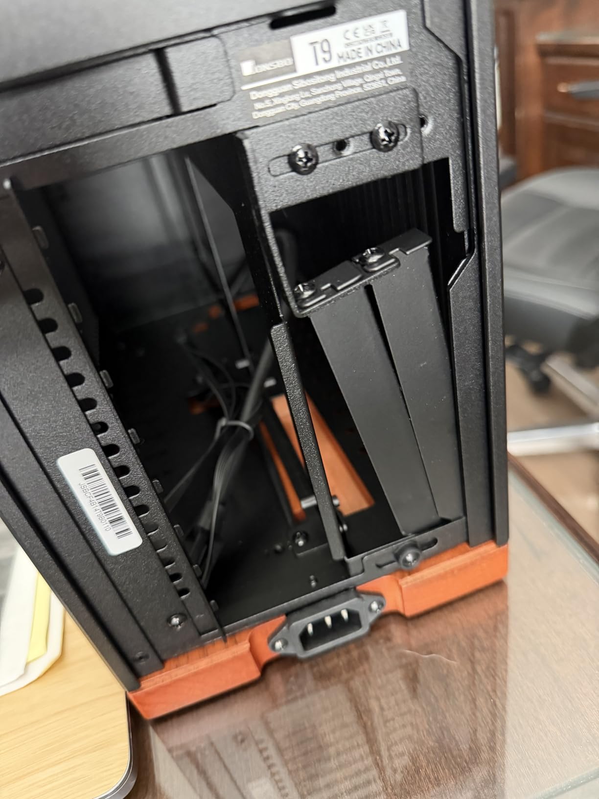 JONSBO T9 Mini ITX PC Case,SFF Tool-Free Mesh Desktop Case,A4 Structure,Black Walnut Solid Wood Base,3 Levels Adjustable for MB,4mm AL,SP SFX100mm/GPU202mm-310mm, with a PCI-E 5.0 Cable,Black customer photo 2