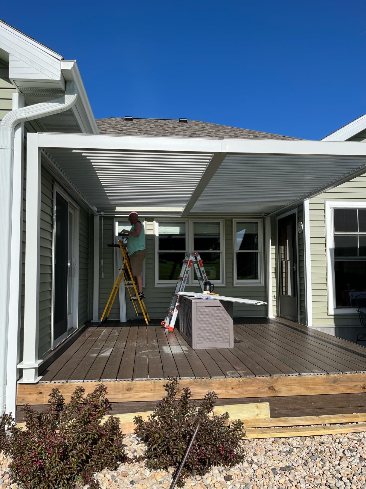 Kozyard Outdoor Louvered Pergola 12' x 12' Sun Shade Aluminum Patio Shelter customer photo 1