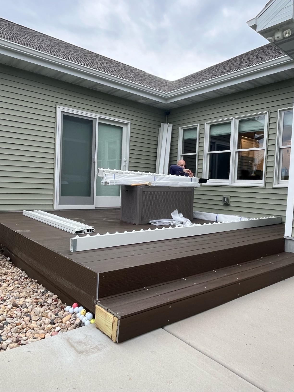 Kozyard Outdoor Louvered Pergola 12' x 20' Sun Shade Aluminum Patio Shelter customer photo 2