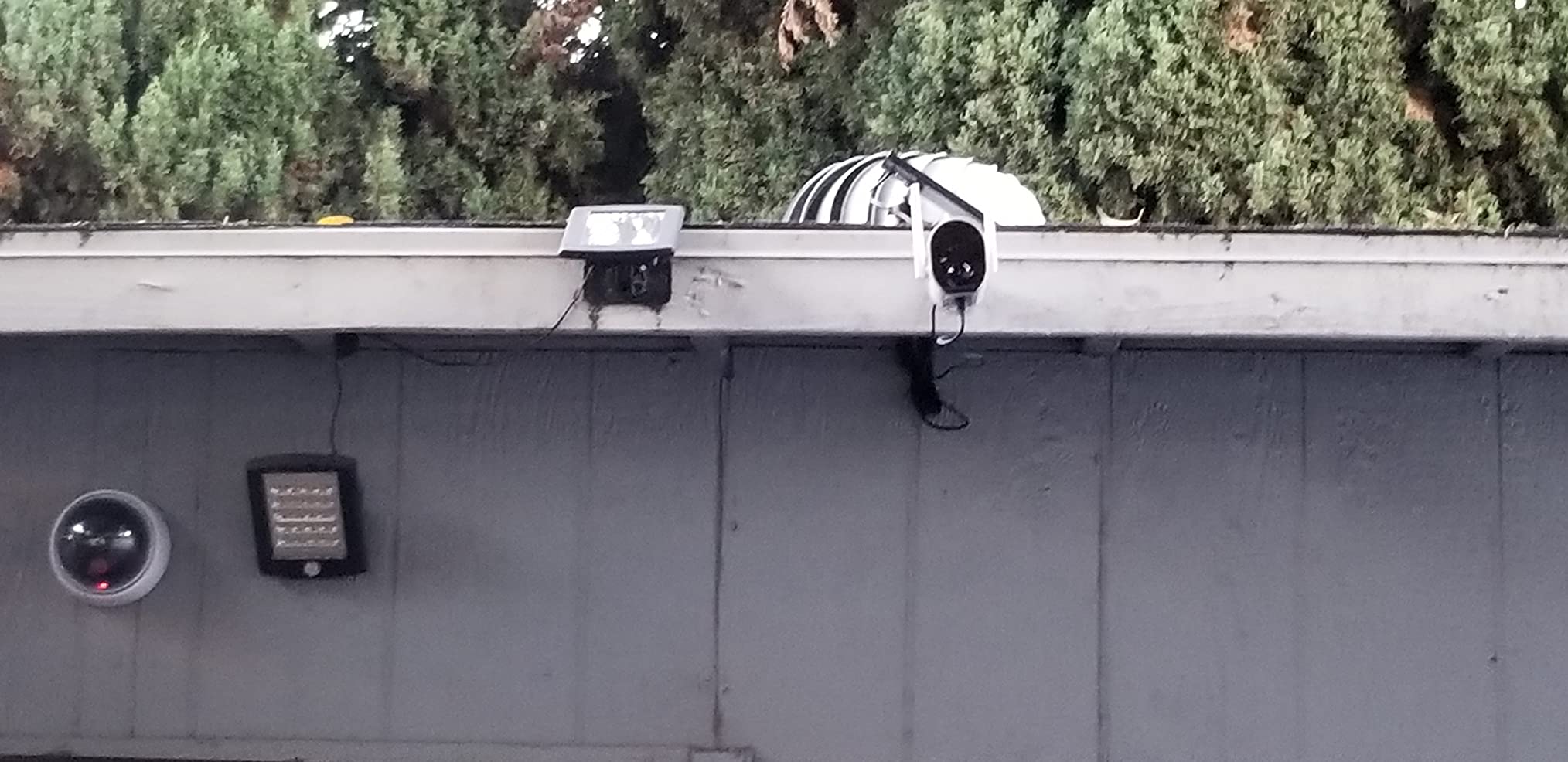 SEHMUA Security Cameras Wireless Outdoor Kit, No Monthly Fee, Local Storage customer photo 2